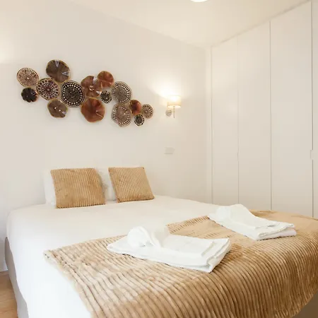 Mouraria Blue By Lu Holidays Apartment Lisbon